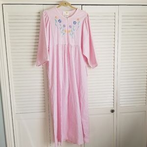 Vintage Stanherman night gown